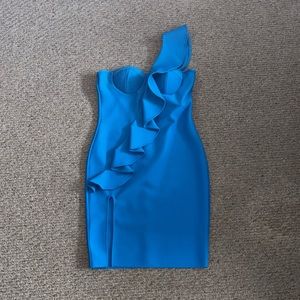 Blue short zip up dress, slit on the right leg, support in chest area!